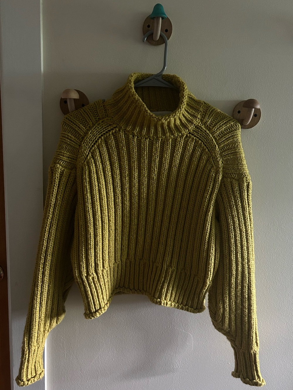 H&M Ribbed Wool Cropped Turtleneck Sweater - Yellow Green